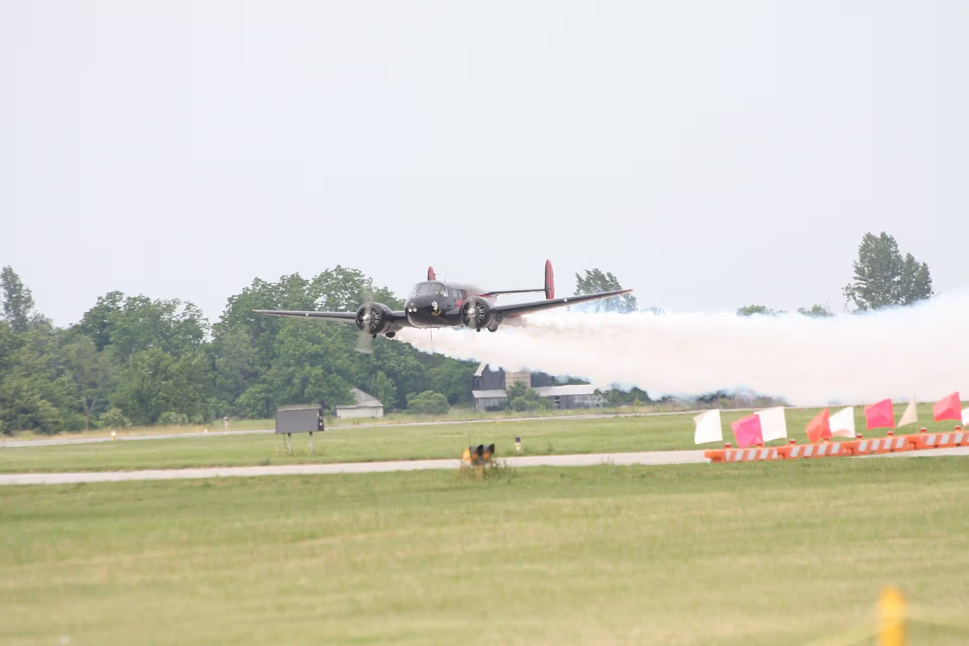 N9109R — Twin-engine aircraft