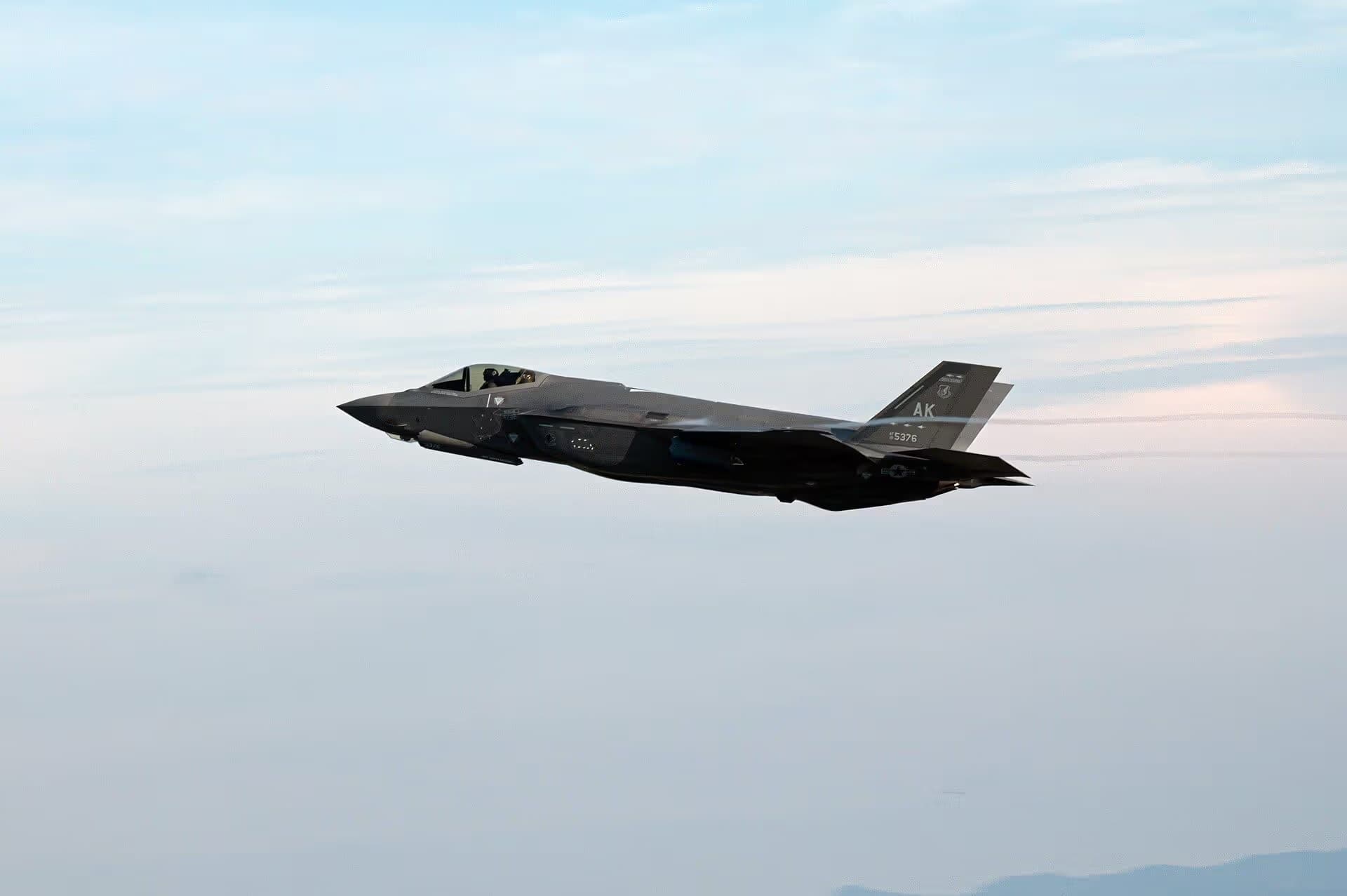 Unidentified — Aircraft