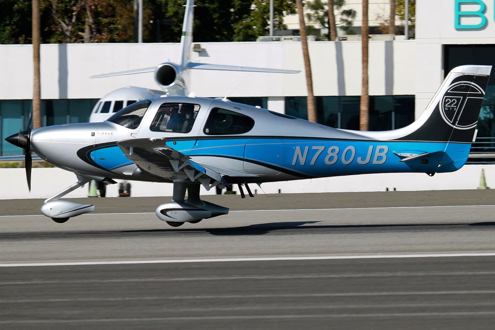 N780JB — Cirrus