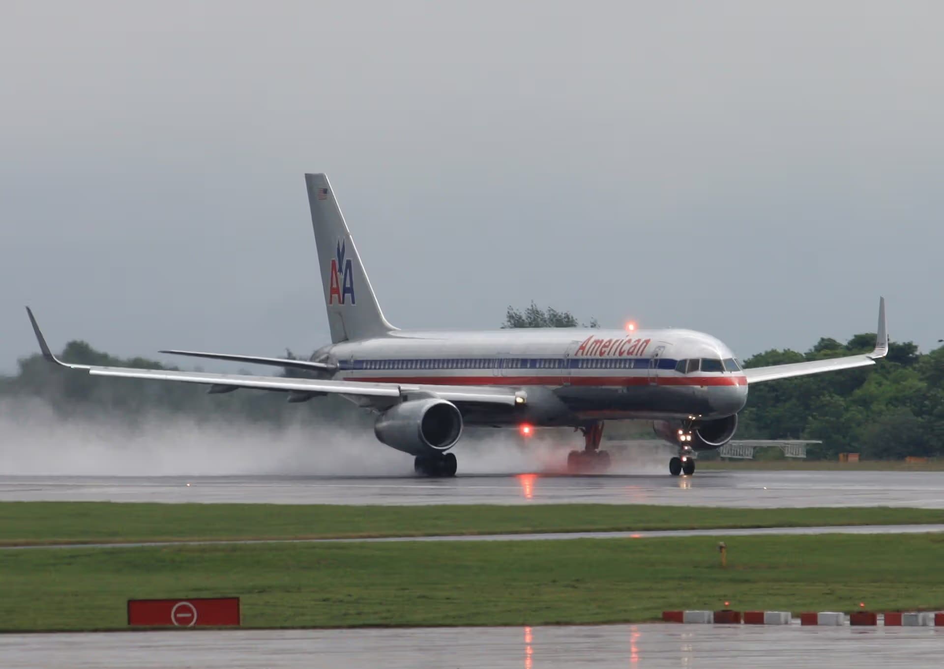 N195AN — Twin-engine aircraft