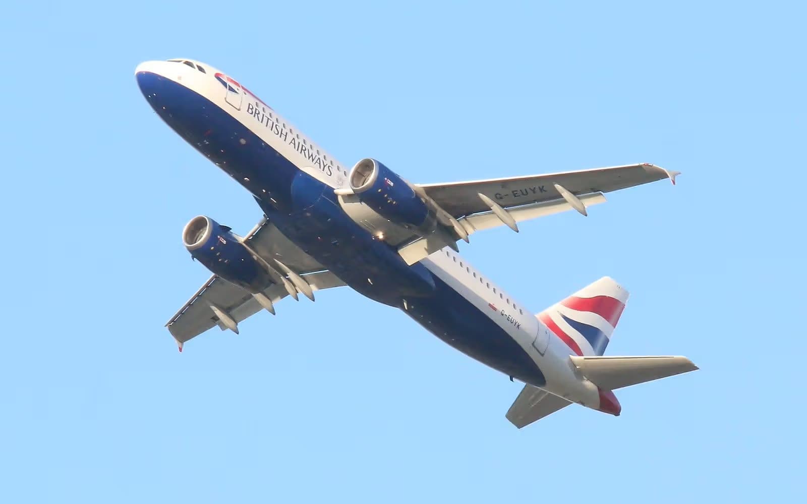 G-EUYK — Twin-engine aircraft