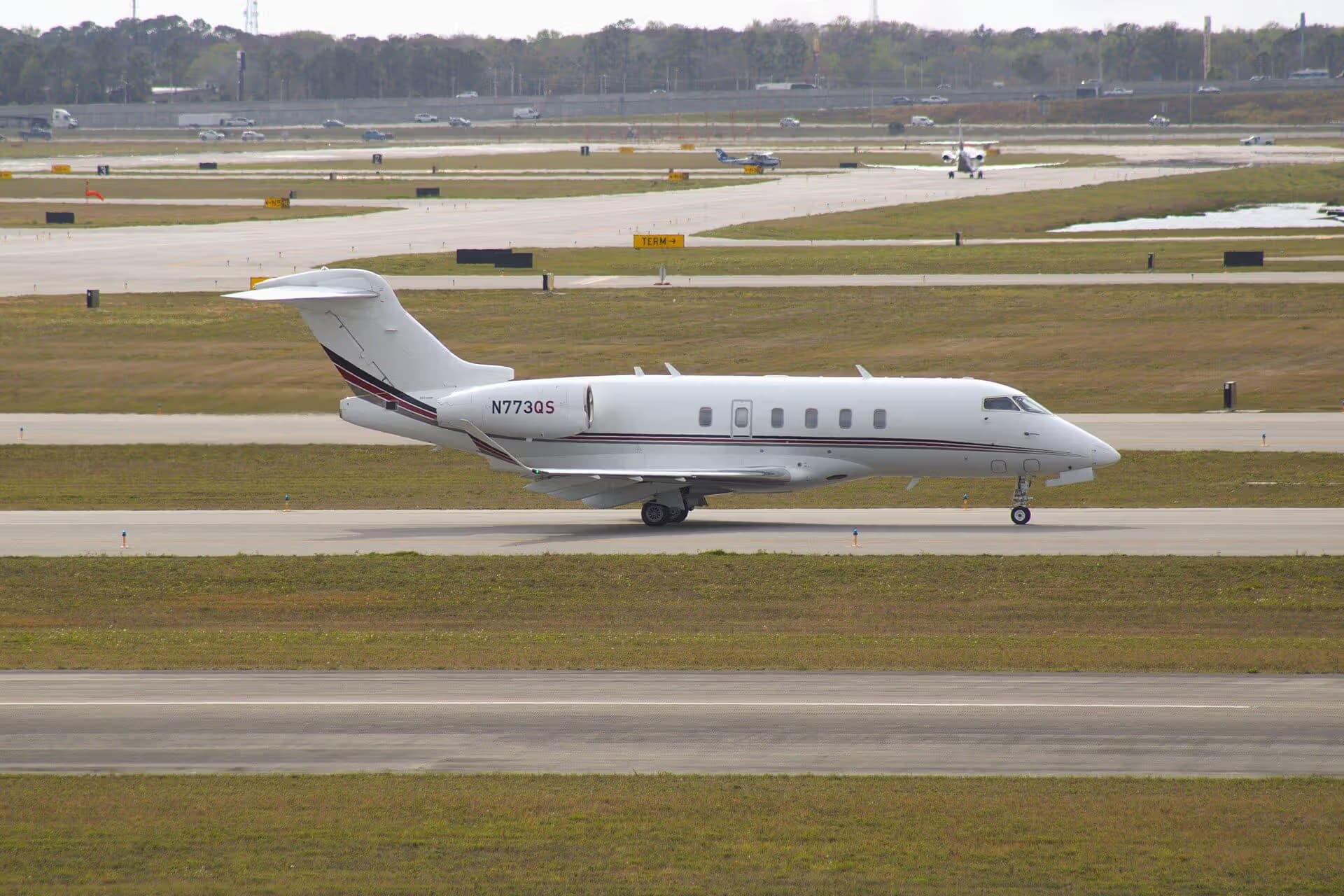 N773QS — Bombardier