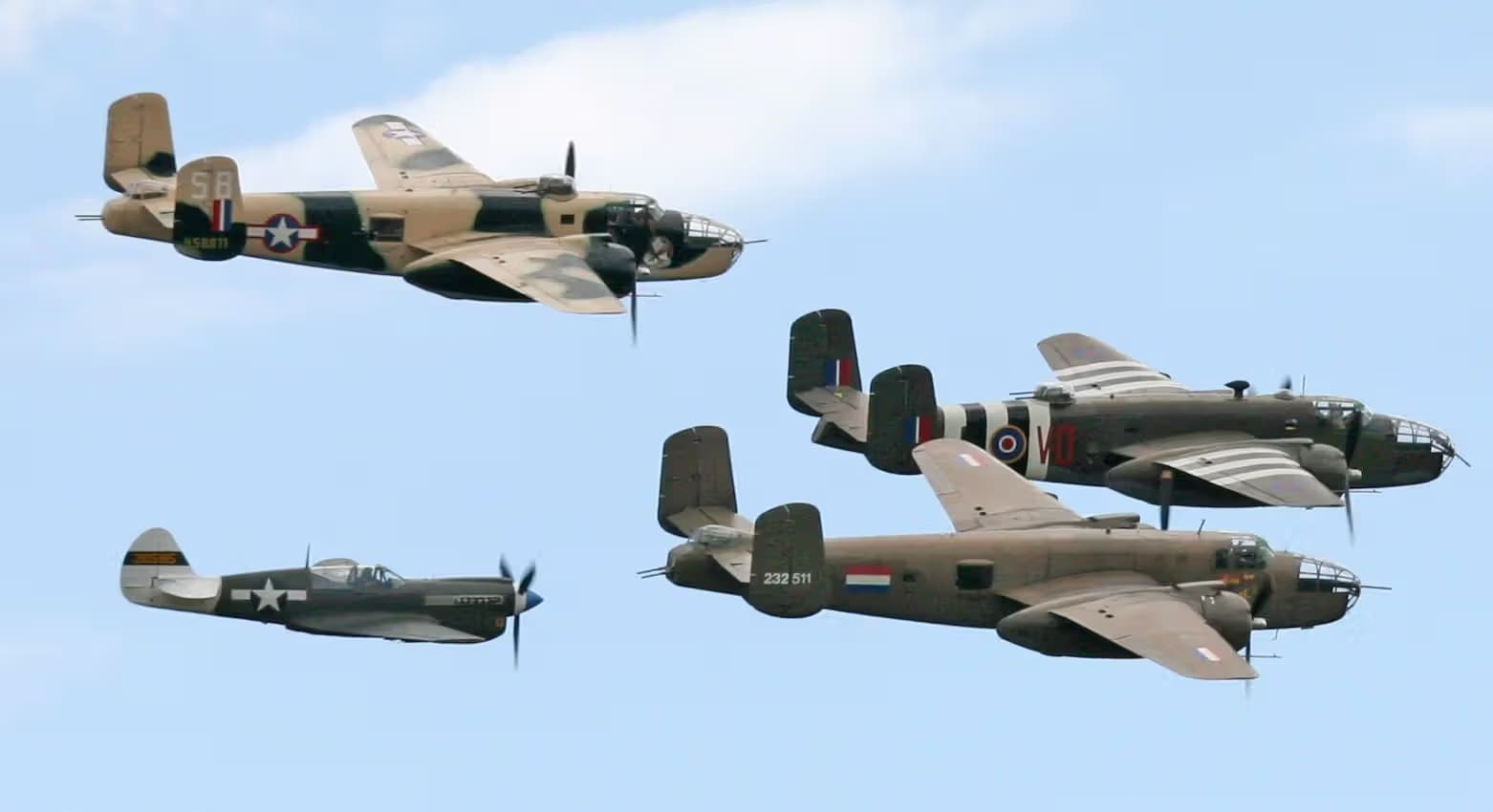 Unidentified — Twin-engine aircraft