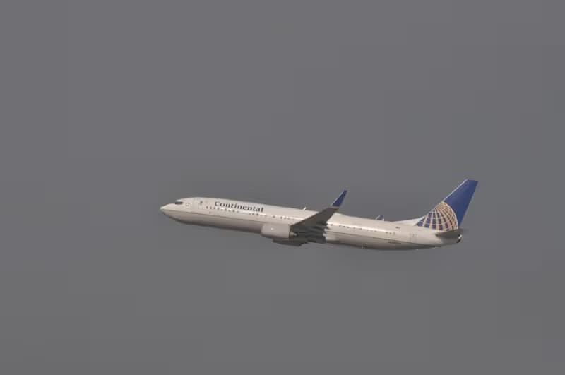 N38424 — Boeing