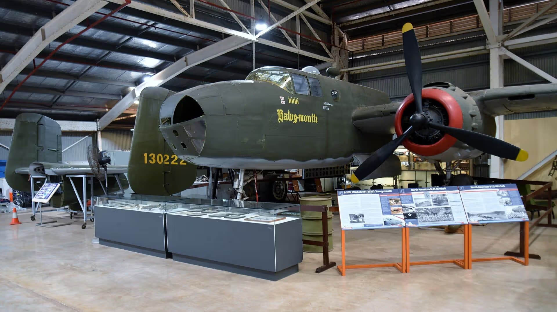 Unidentified — Twin-engine aircraft