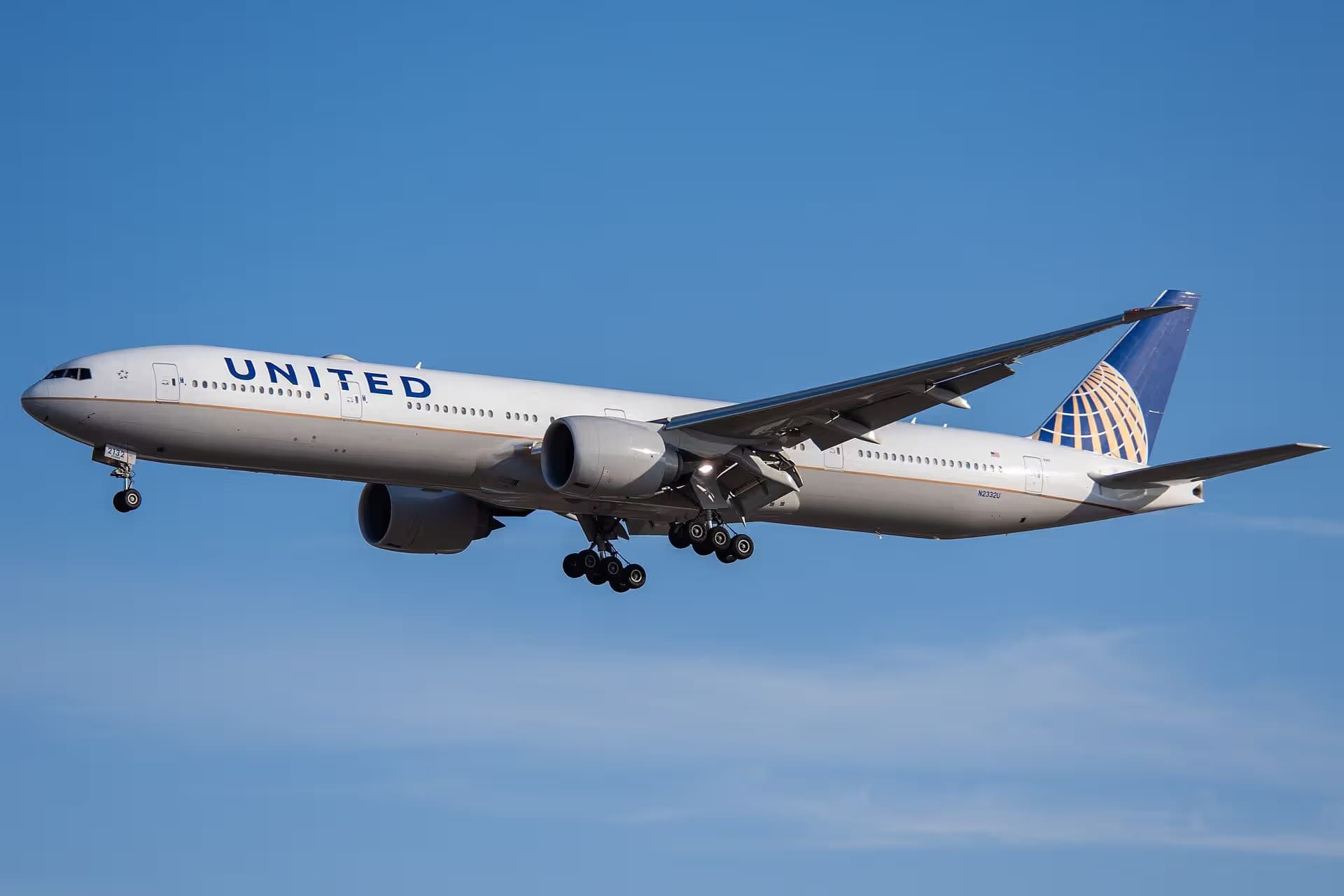 N2332U — Boeing