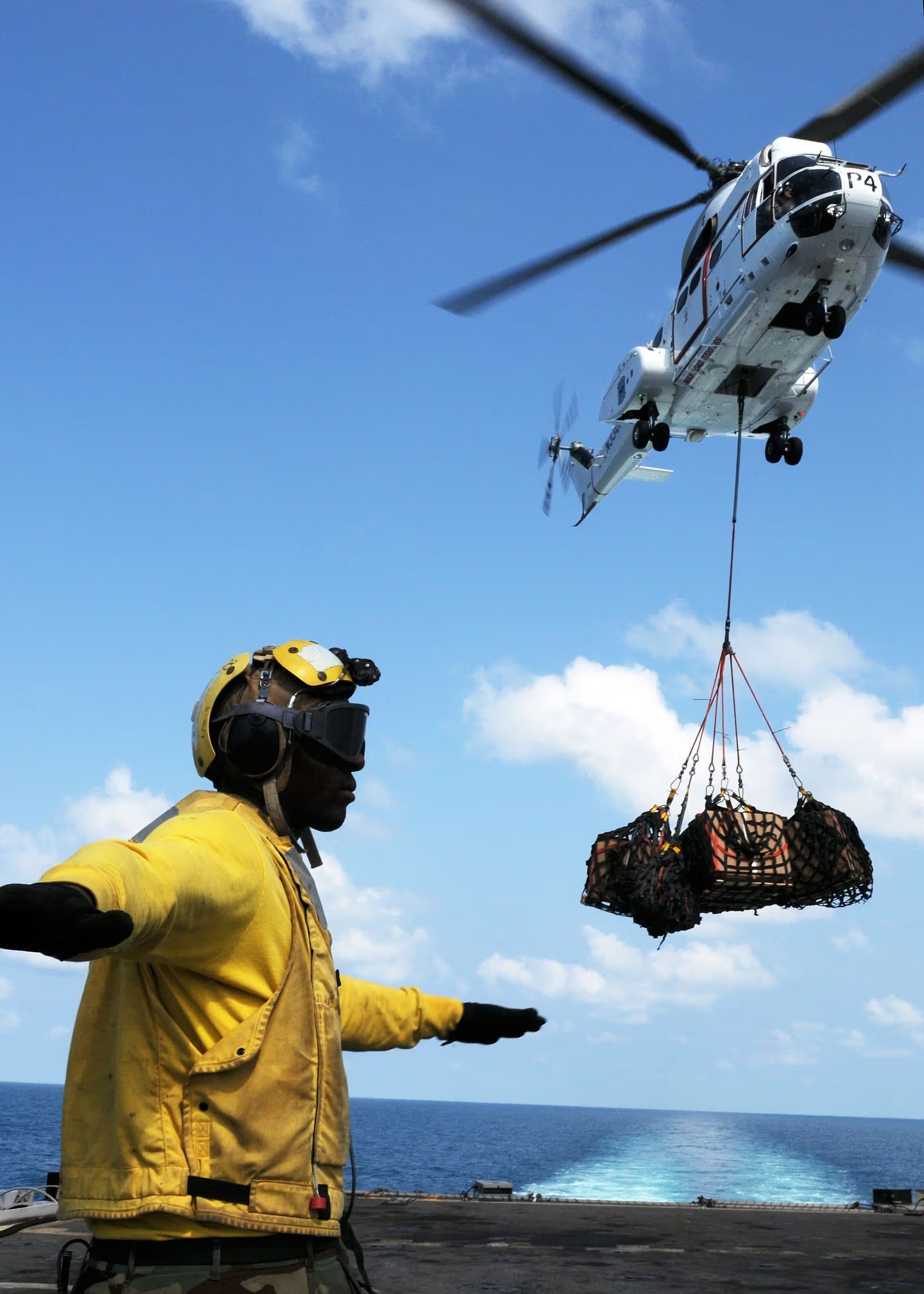 N330KW — Helicopter