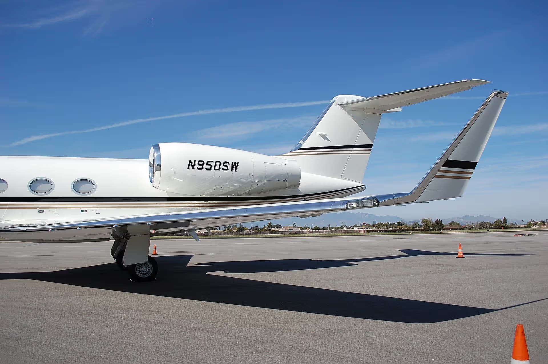 N950SW — Business jet