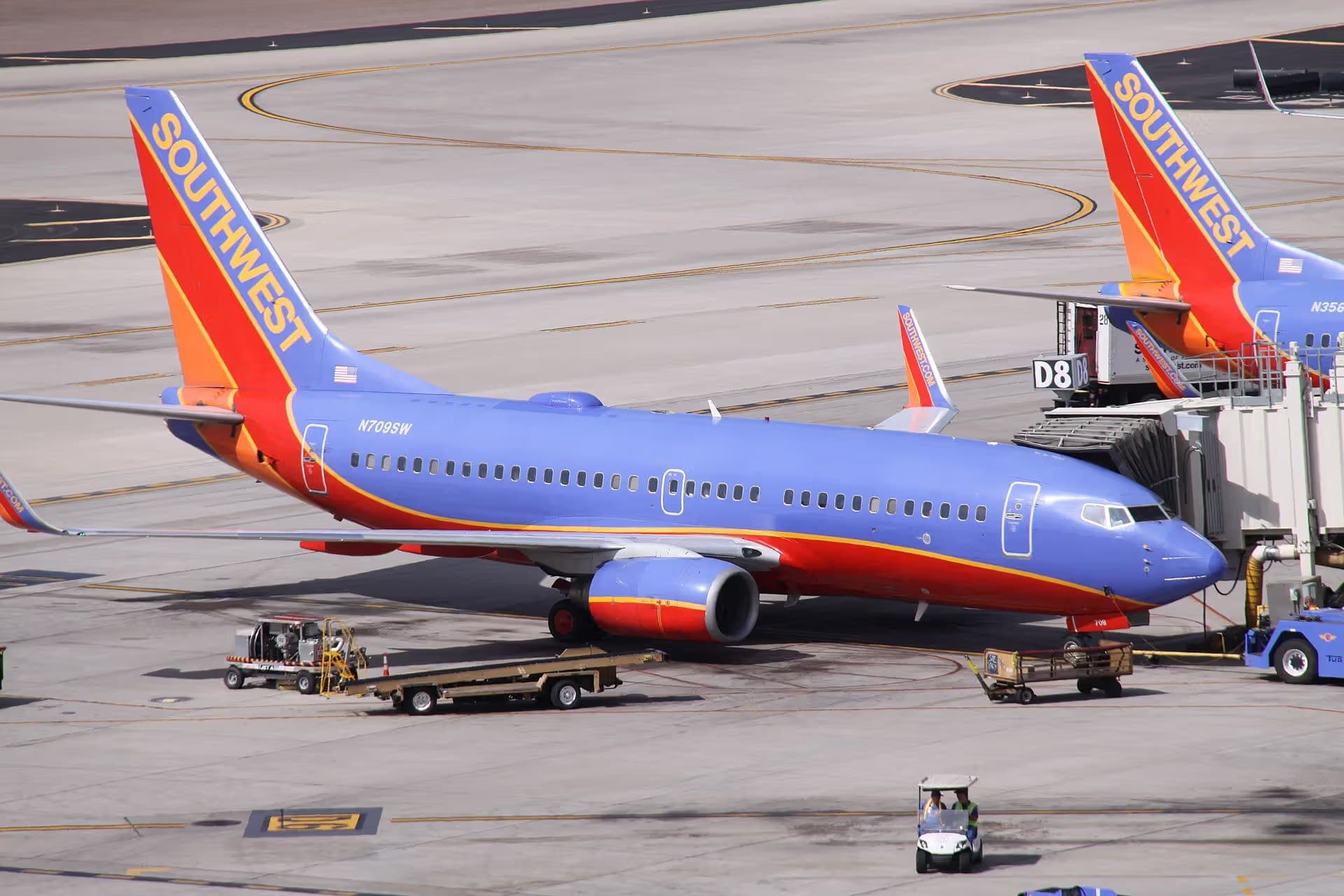 N709SW — Twin-engine aircraft