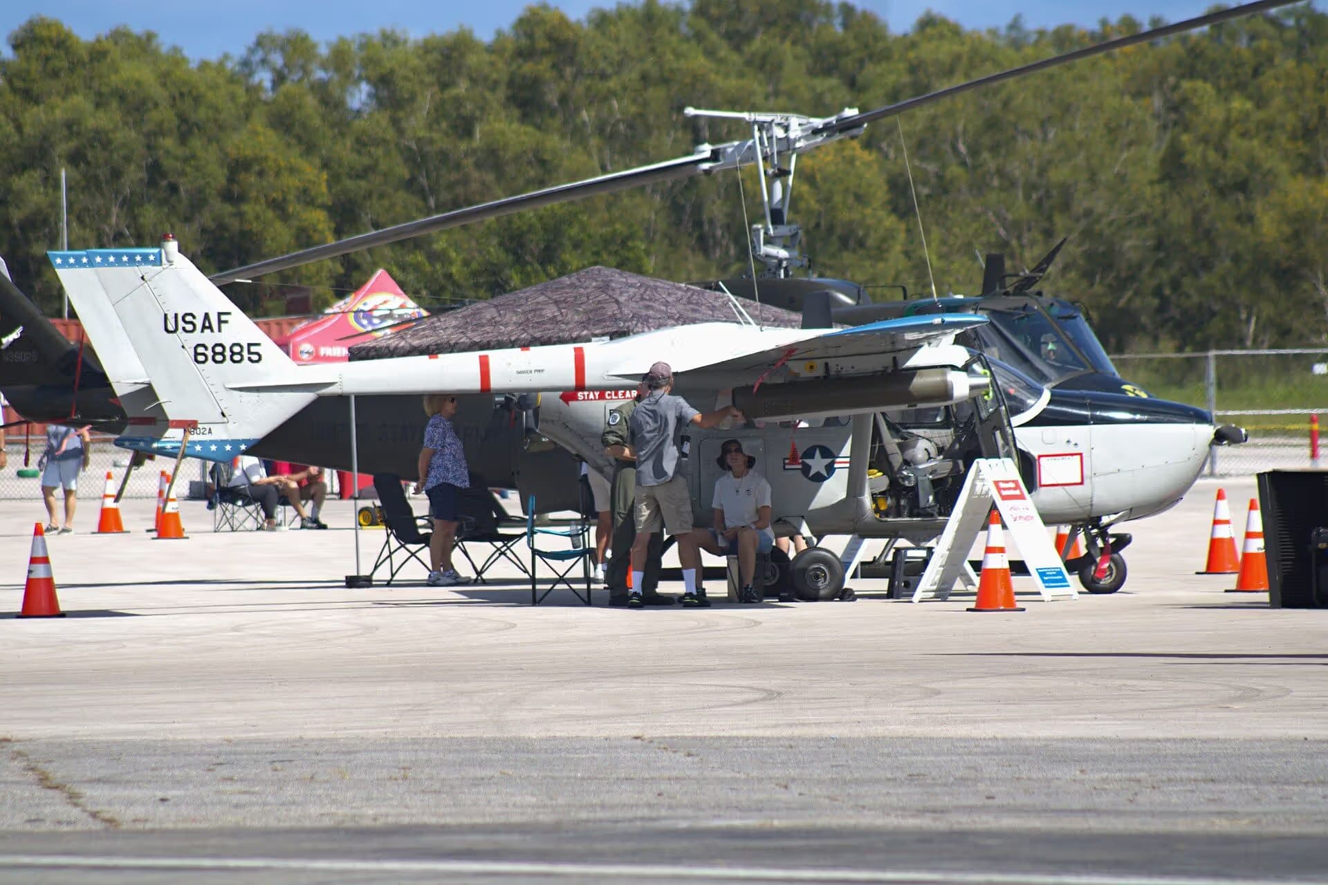 N802A — Helicopter