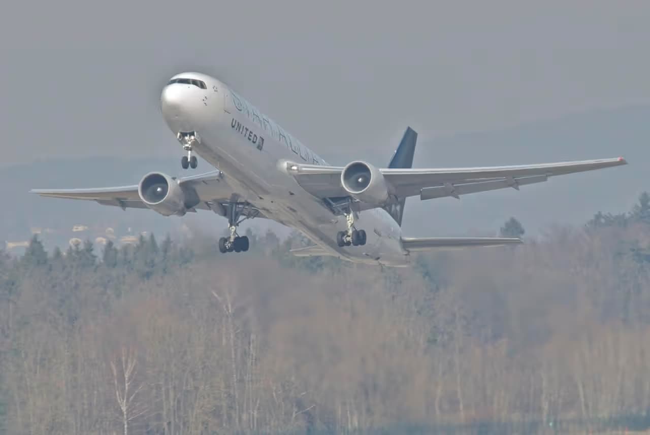 N653UA — Boeing