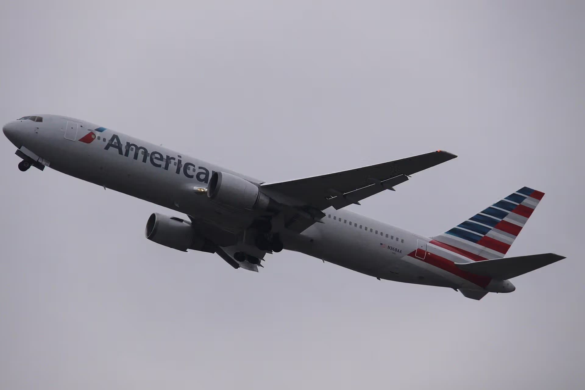 N368AA — Boeing