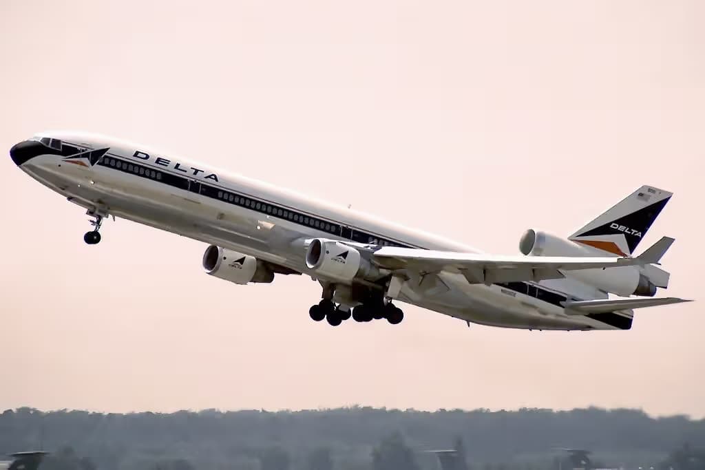 N808DE — Aircraft
