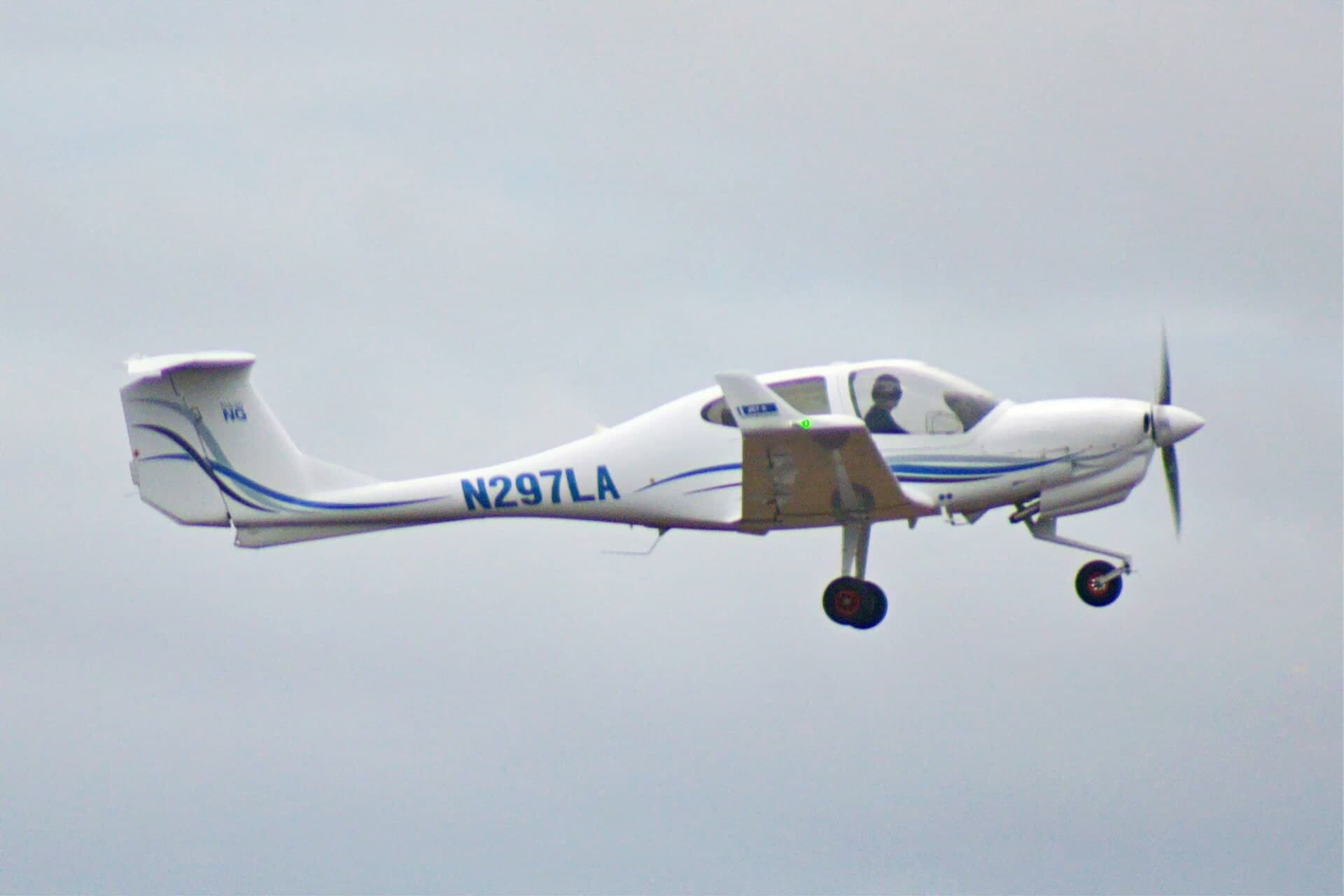 N297LA — Diamond