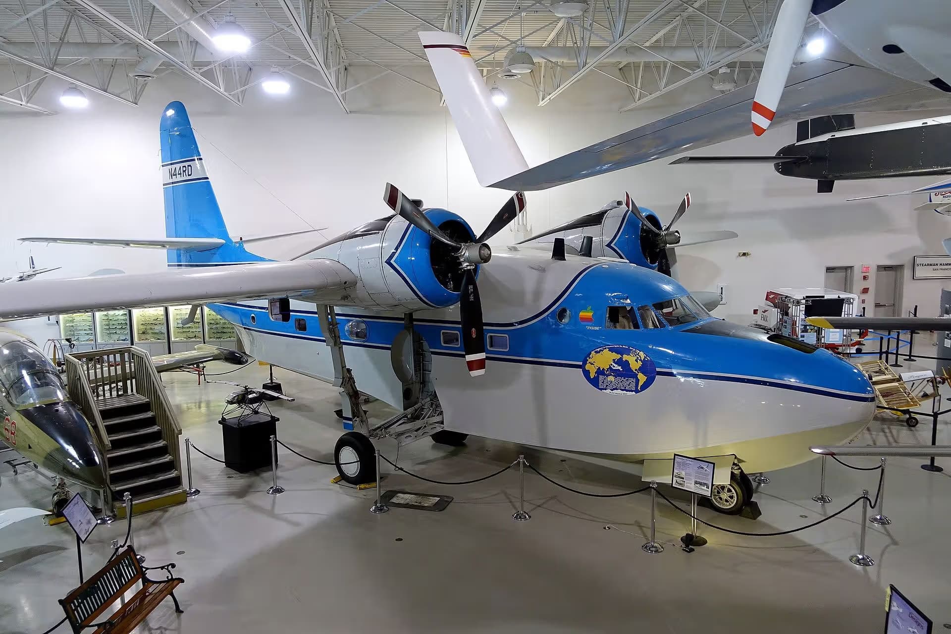 N44RD — Twin-engine aircraft