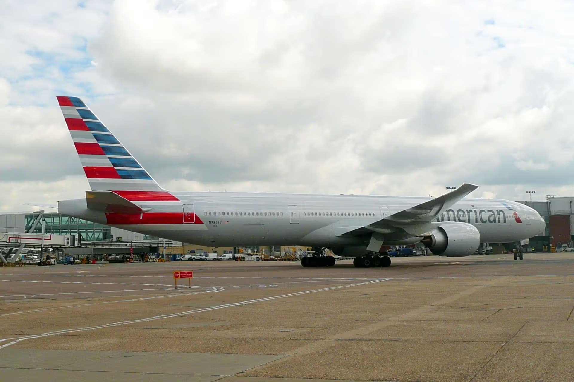 N736AT — Boeing
