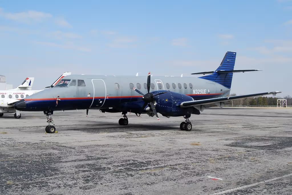N325UE — Aircraft