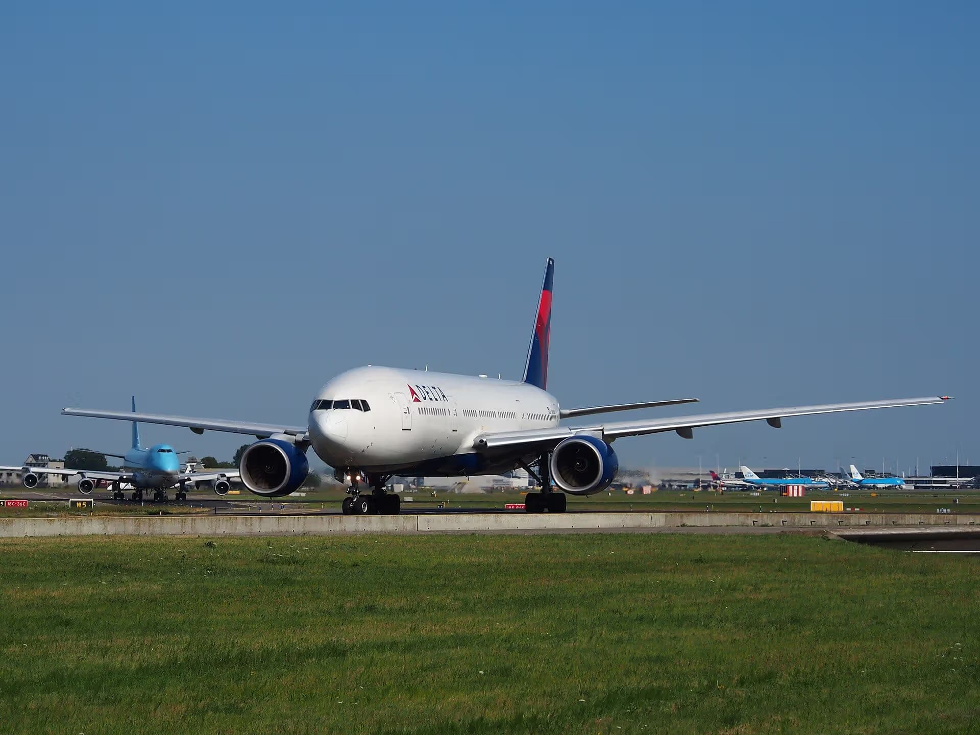 N865DA — Twin-engine aircraft