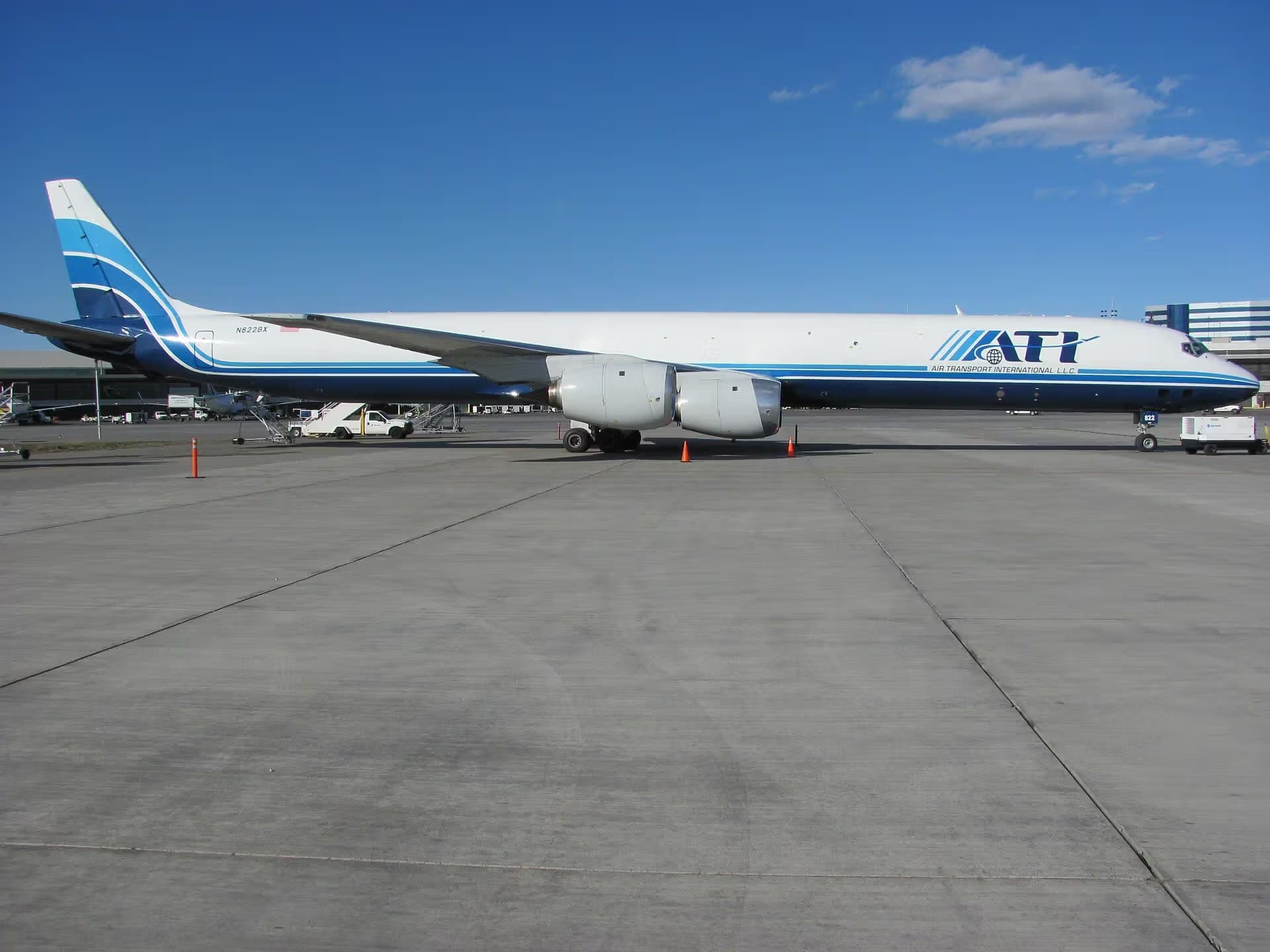 N822BX — Douglas