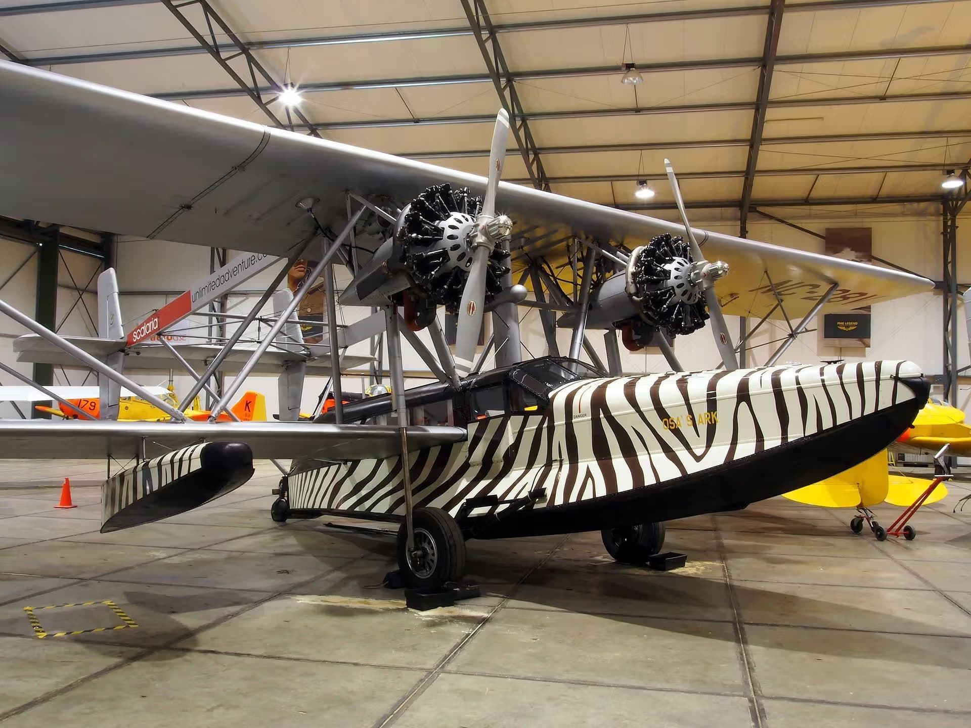 Unidentified — Twin-engine aircraft
