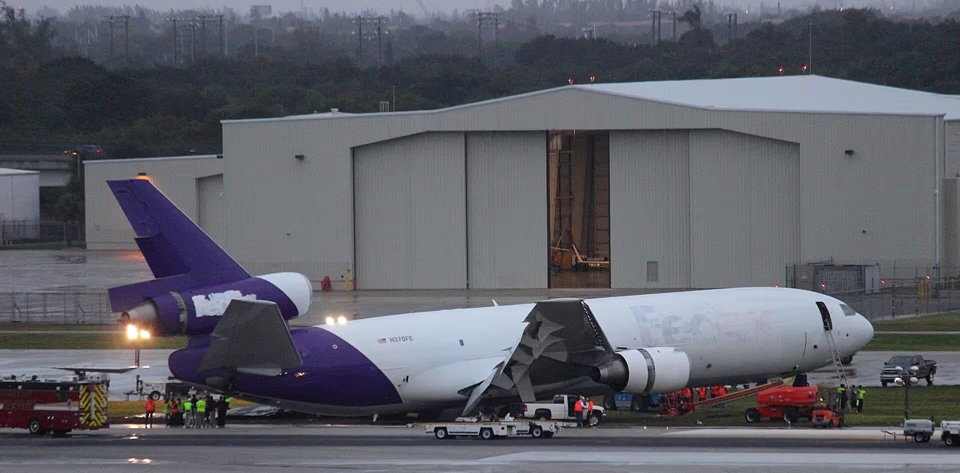 N370FE — Aircraft