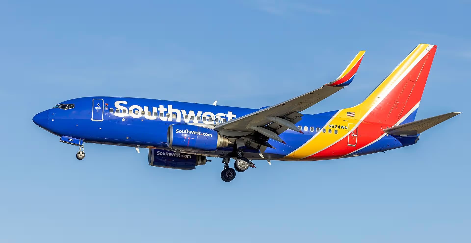 N924WN — Twin-engine aircraft