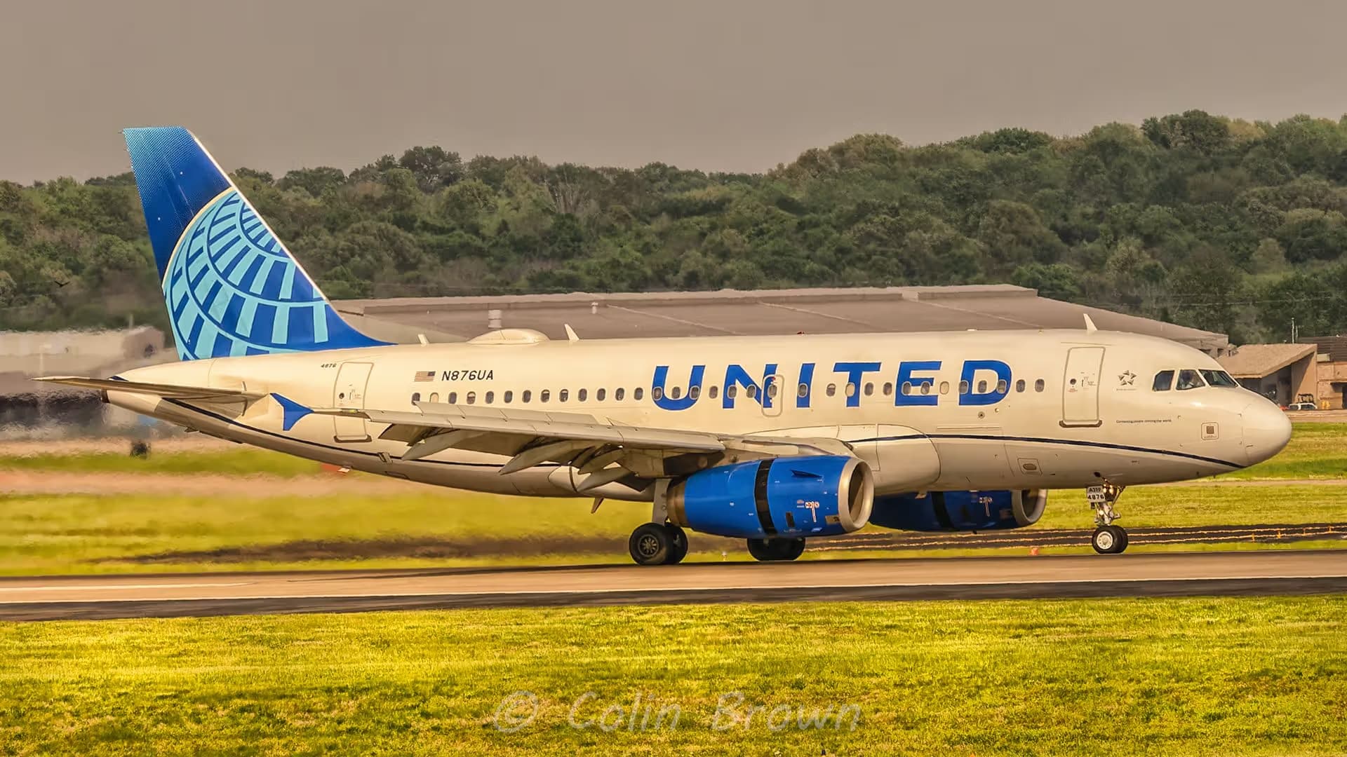 N876UA — Airbus