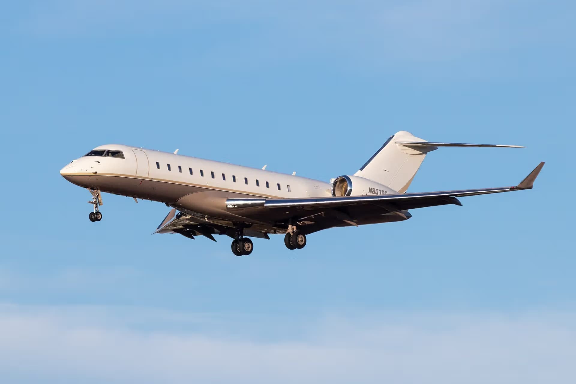 N807DC — Business jet