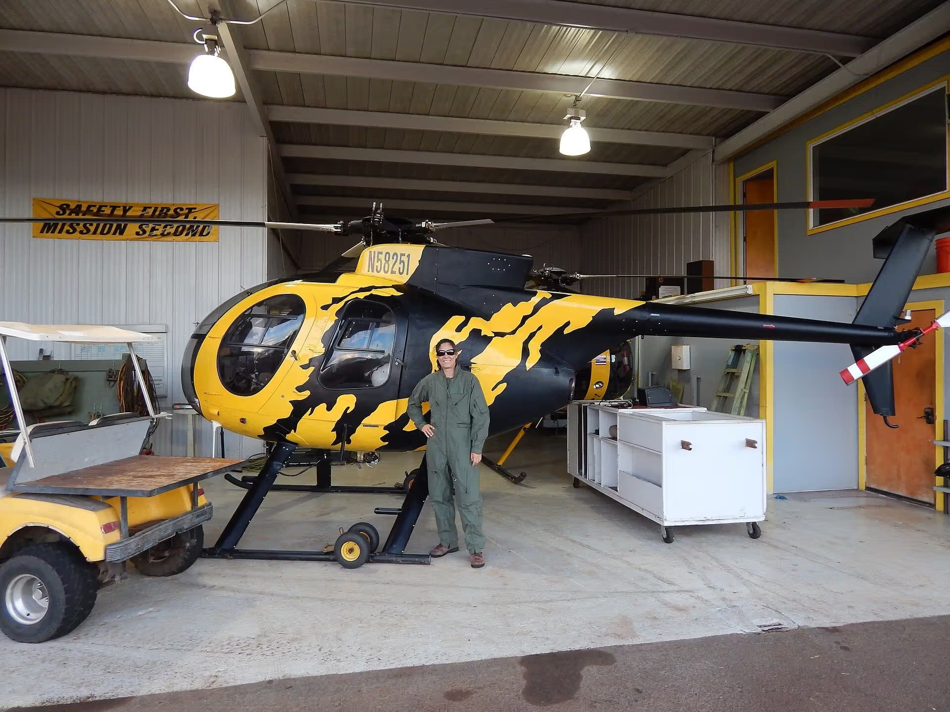 N58251 — Helicopter