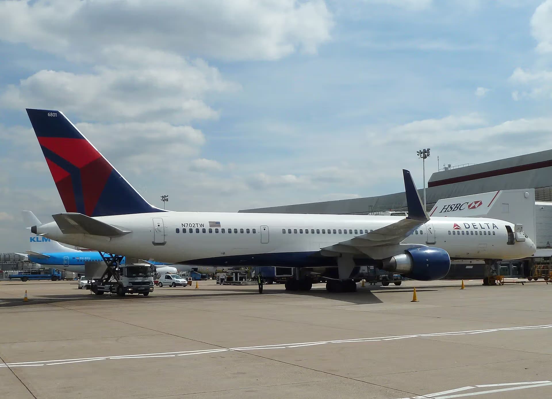 N702TW — Boeing