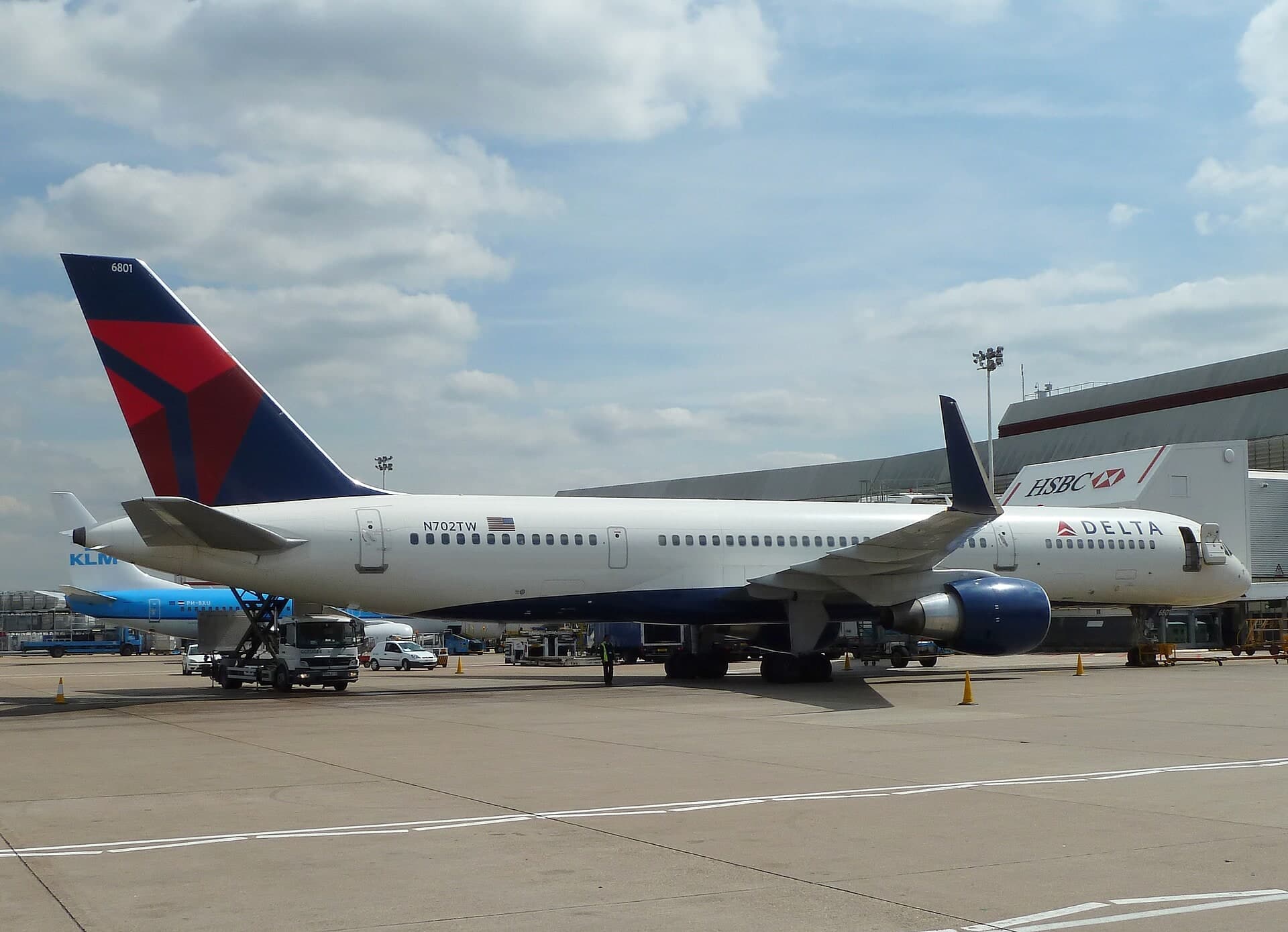 N702TW — Boeing