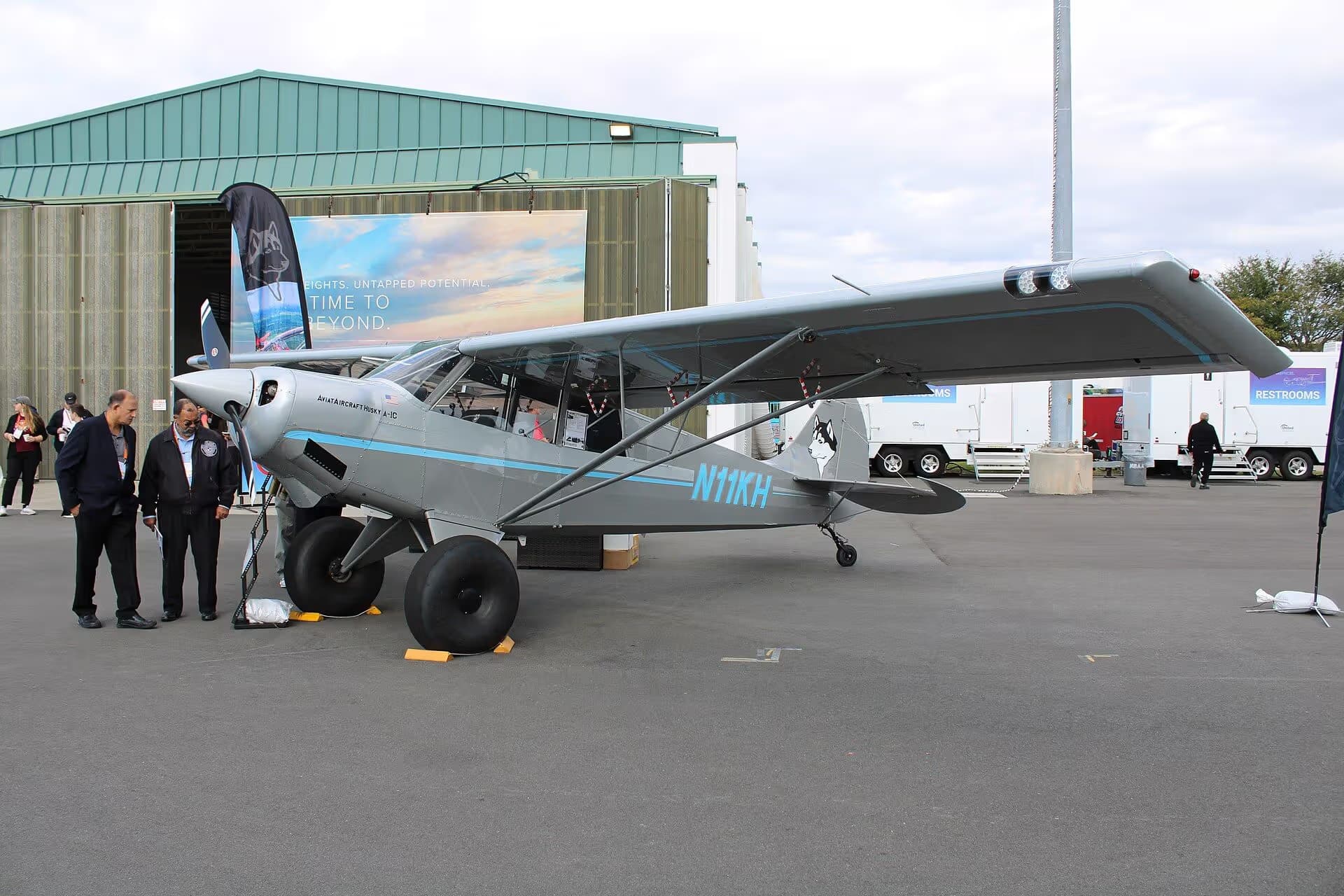 N11KH — Aircraft