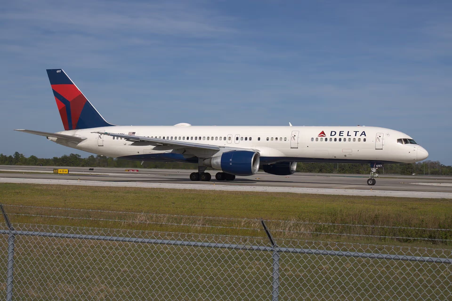 N697DL — Boeing