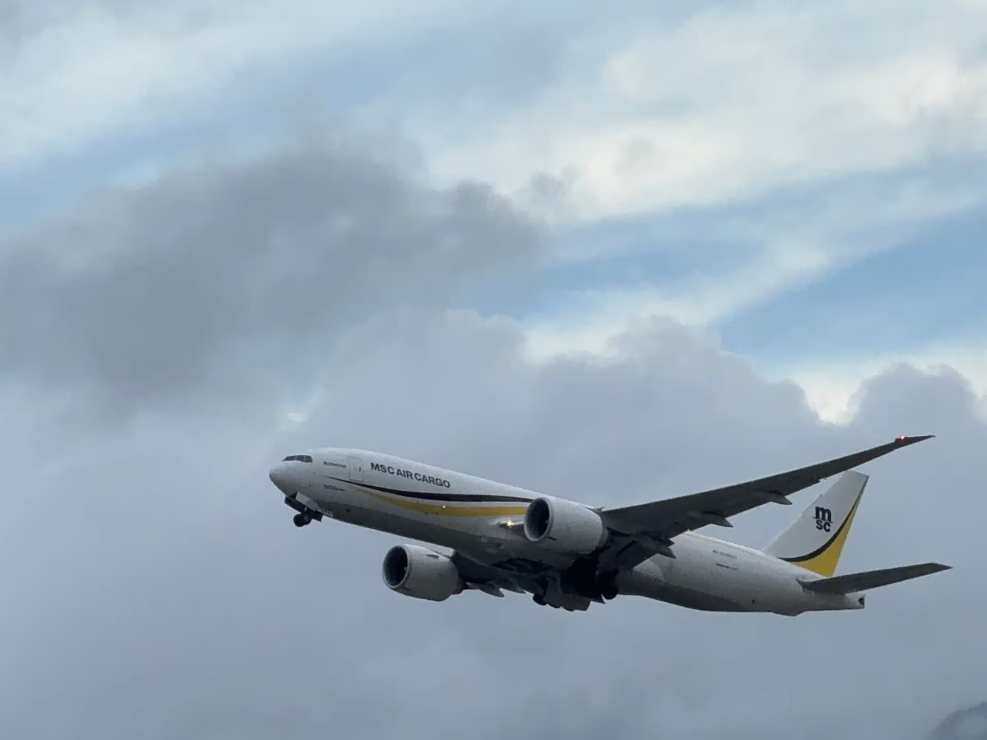 N709GT — Twin-engine aircraft