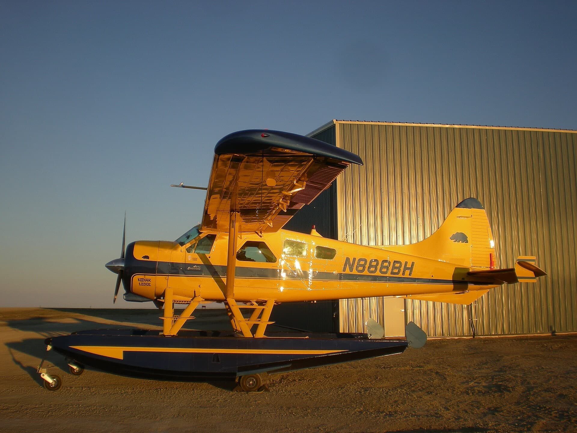 N888BH — De Havilland