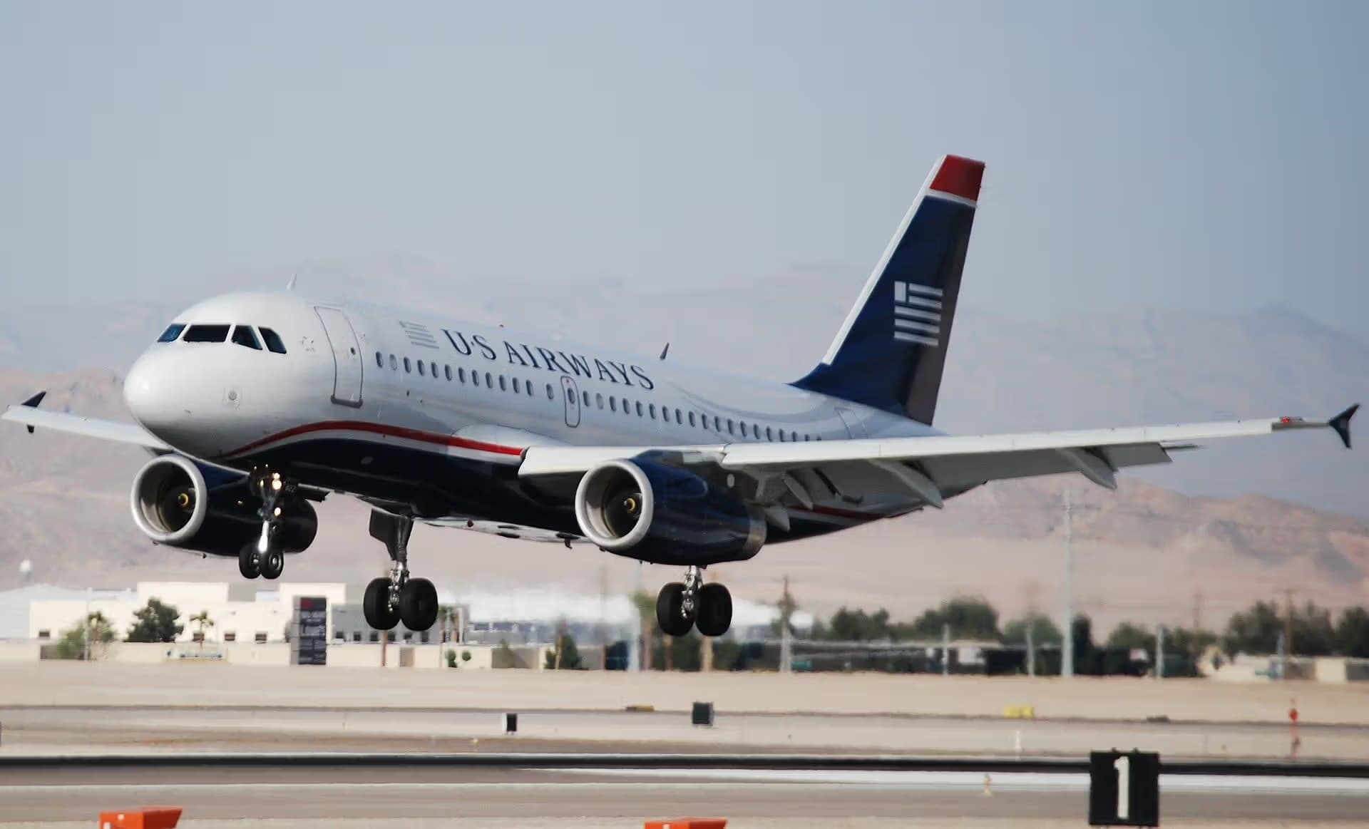 N802AW — Twin-engine aircraft