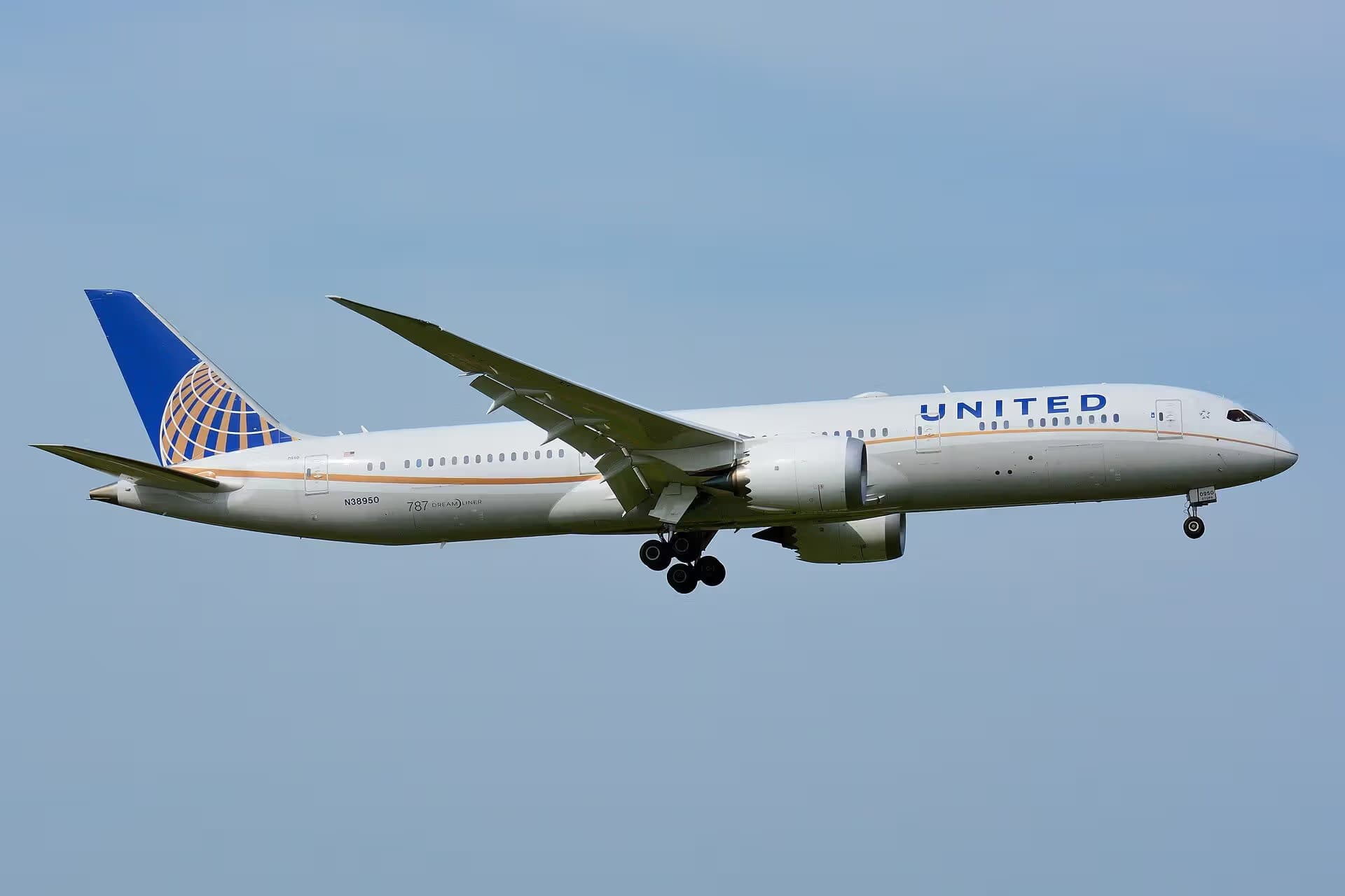 N38950 — Boeing