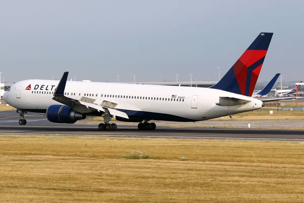 N1603 — Boeing