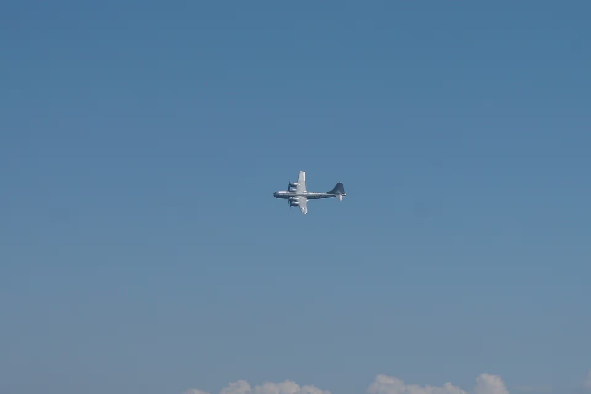 Unidentified — Aircraft