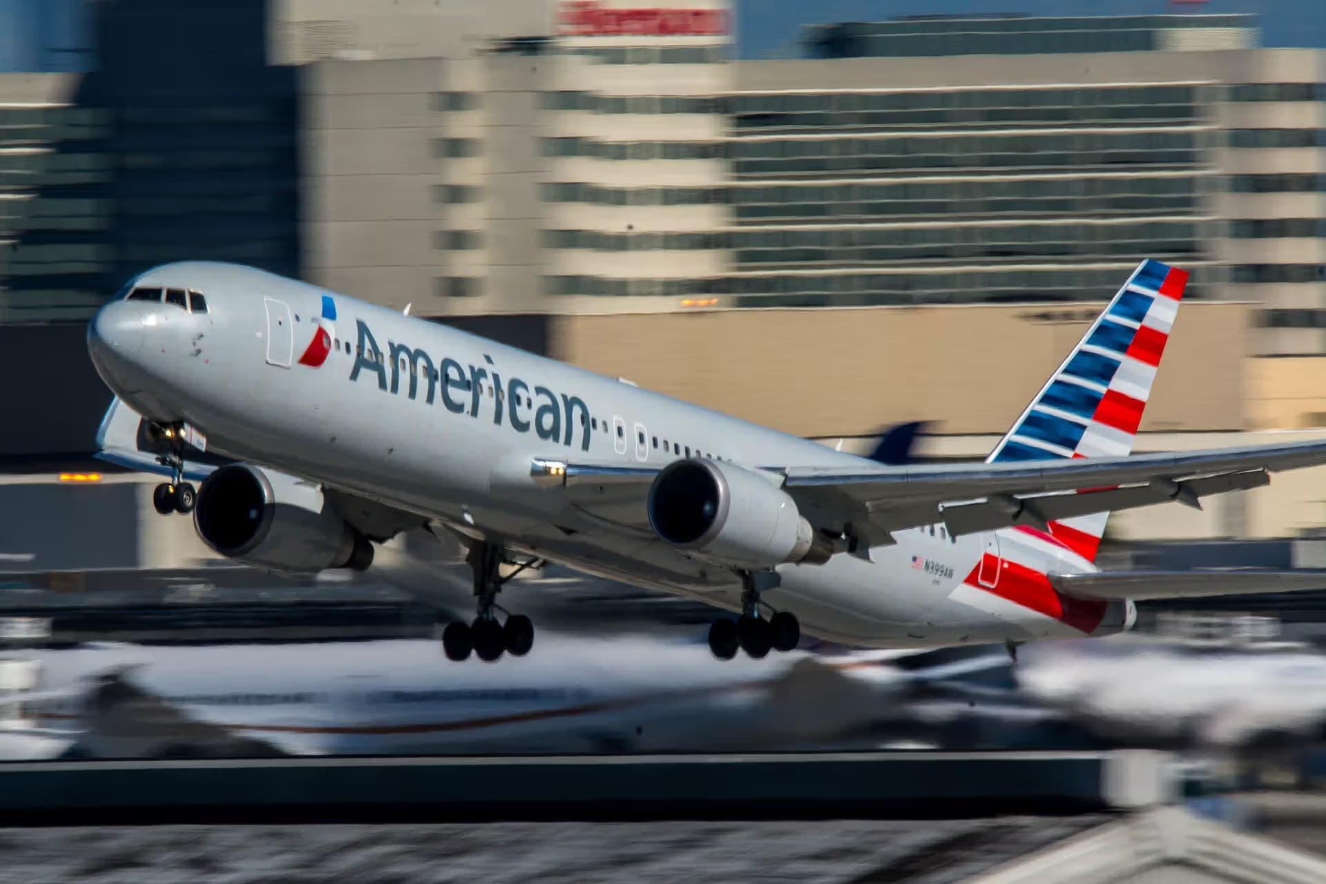 N399AN — Boeing