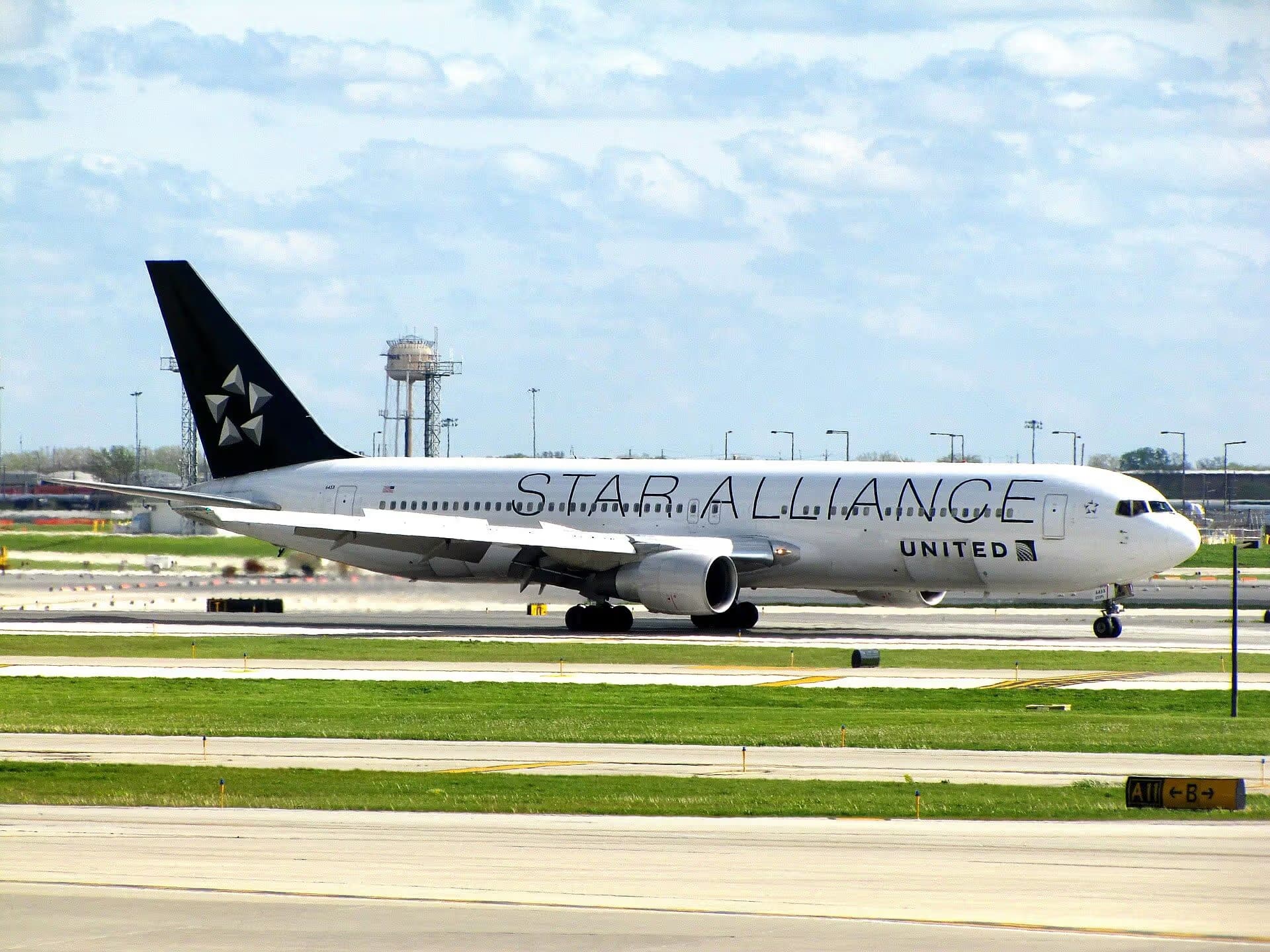 N653UA — Boeing