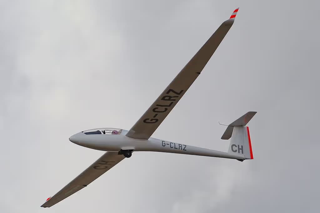 G-CLRZ — Glider
