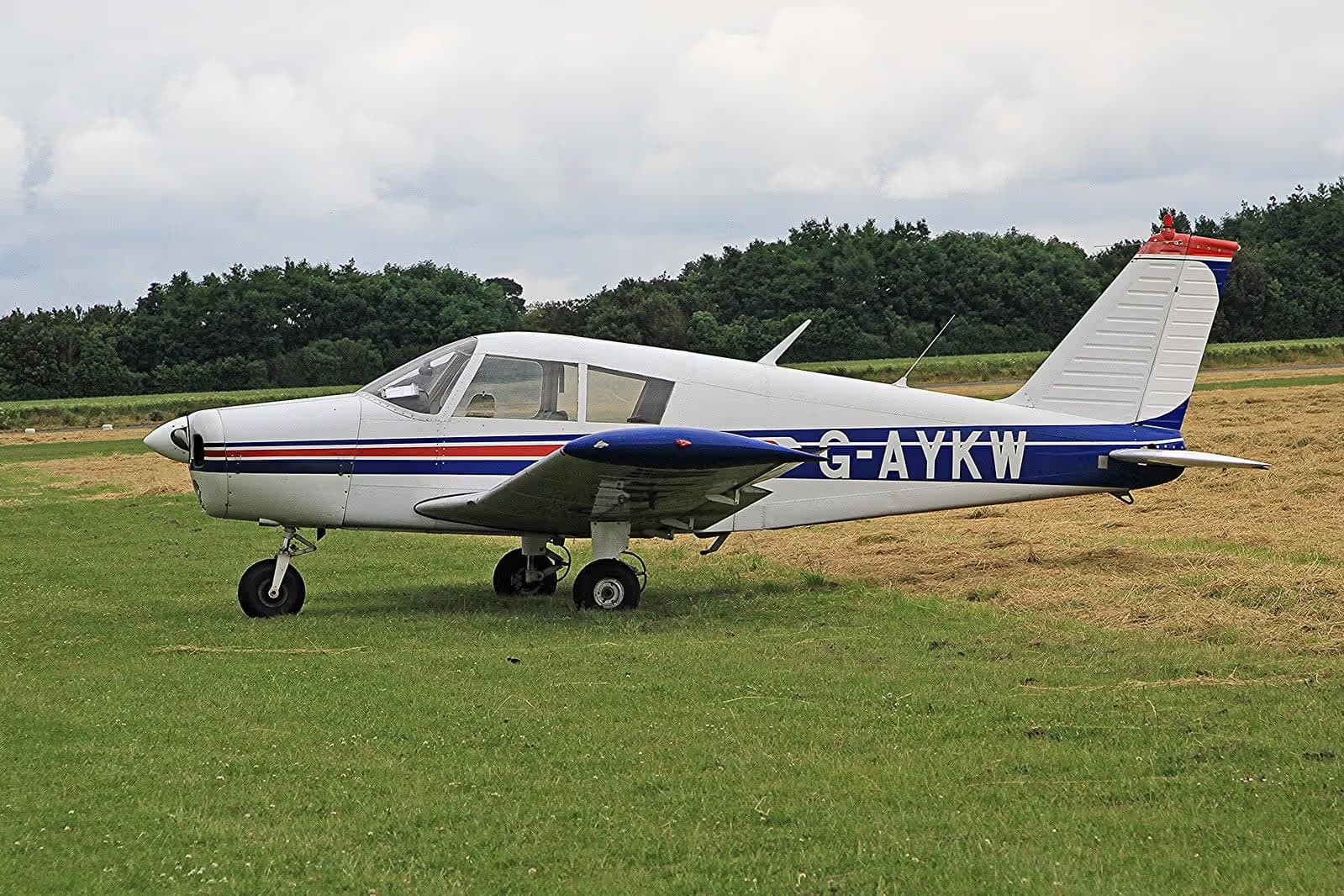 G-AYKW — Piper
