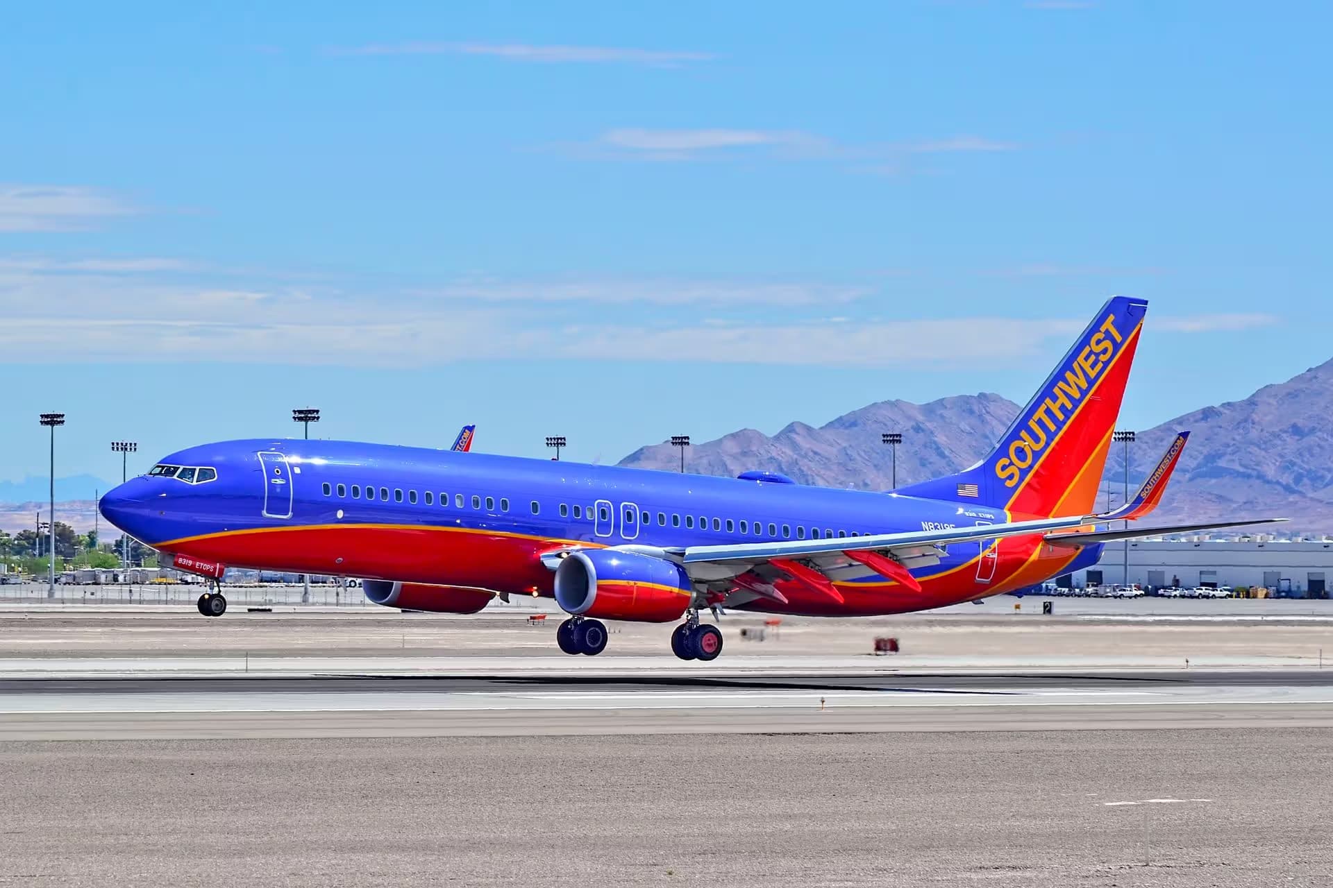 N8319F — Boeing