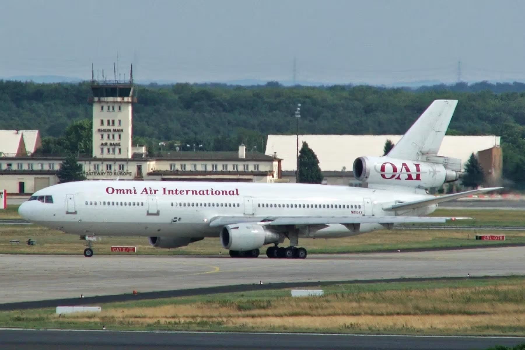 N810AX — Douglas