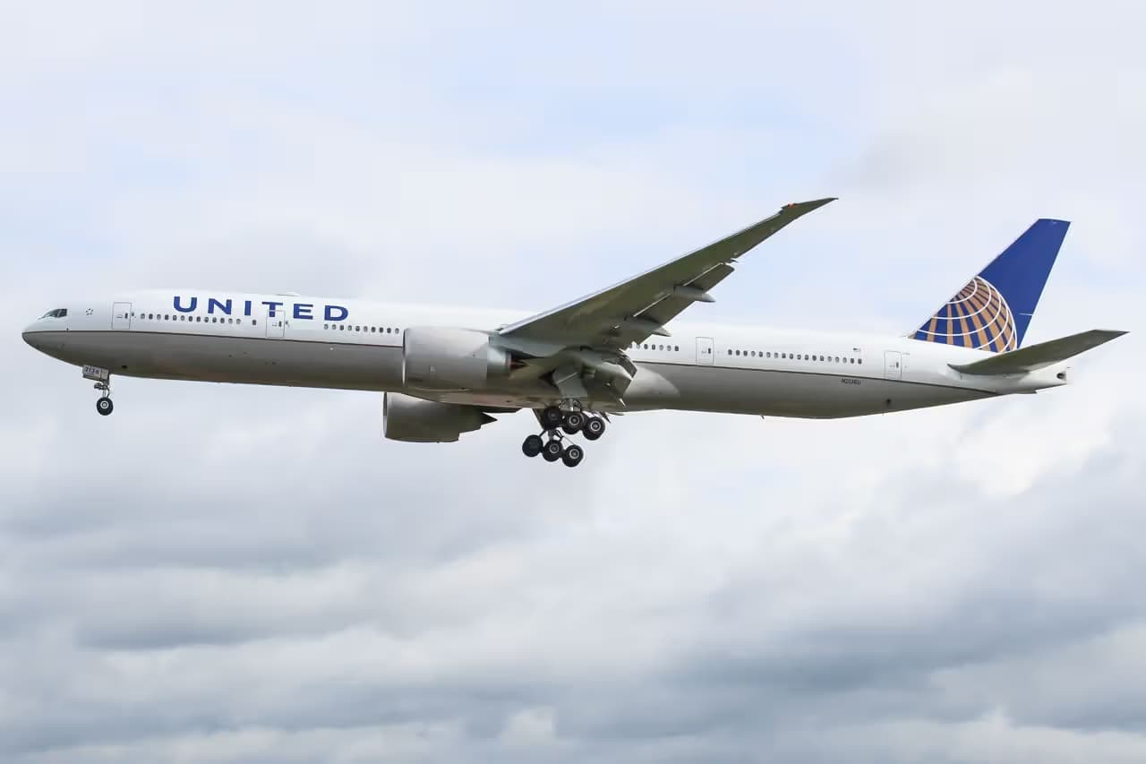 N2136U — Boeing