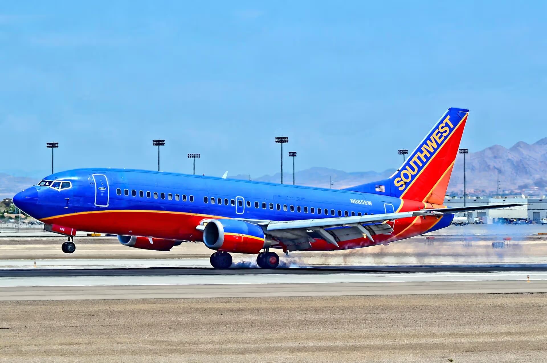 N685SW — Twin-engine aircraft