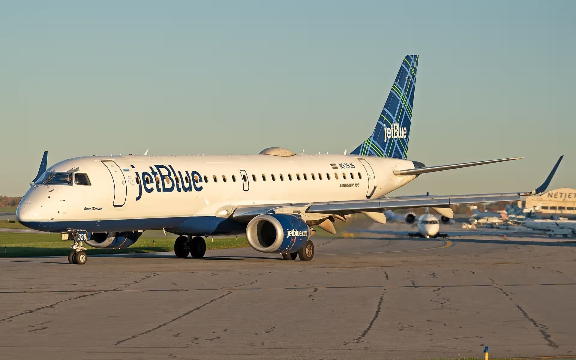 N328JB — Embraer