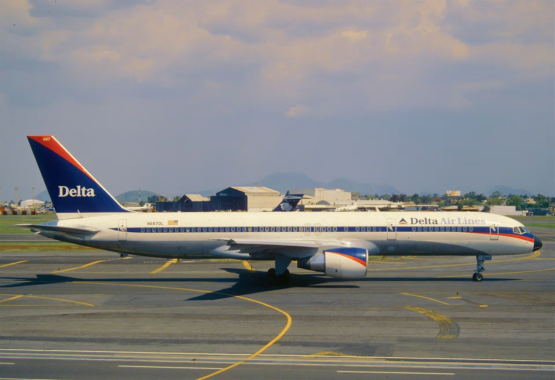 N687DL — Boeing