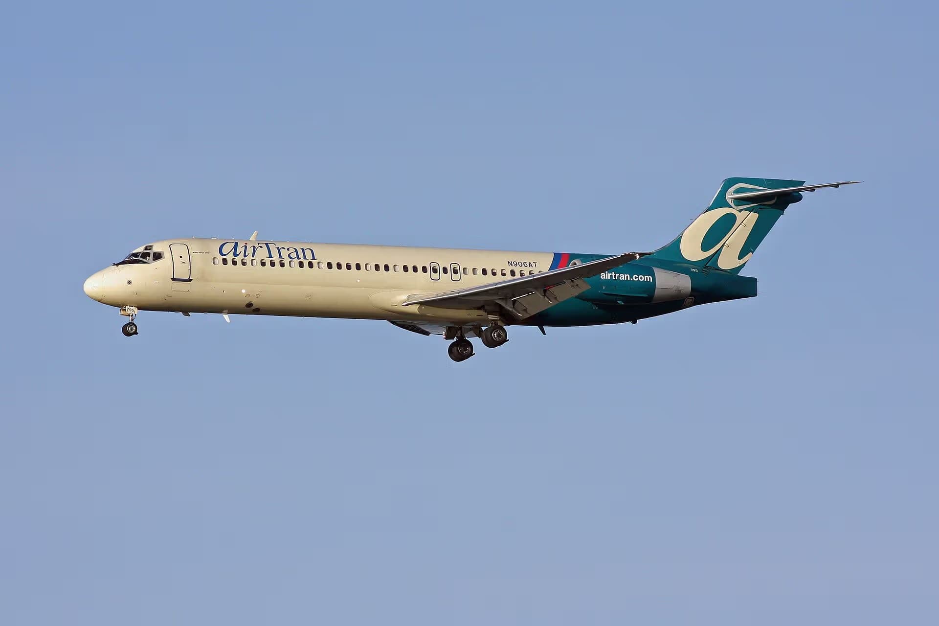N906AT — Boeing